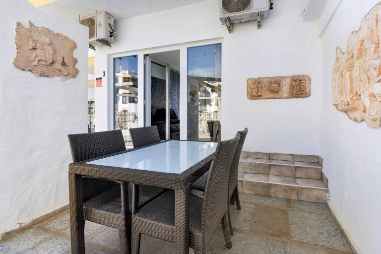 Vacation Apartment 'Las Flores1' with Sea and Beach View, Wi-Fi and Air Conditioning — photo 3