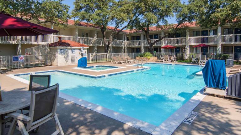 Motel 6 Addison, TX - Dallas — photo 5