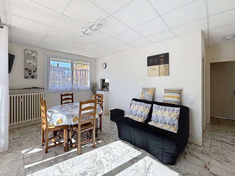 Rental apartment with 2 rooms for 6 persons — photo 3