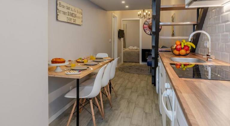 City Views Flats in Historic Porto by HostWise — photo 3