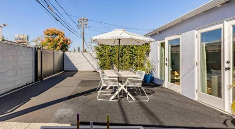 Cozy Guesthouse by Universal Studios — photo 4