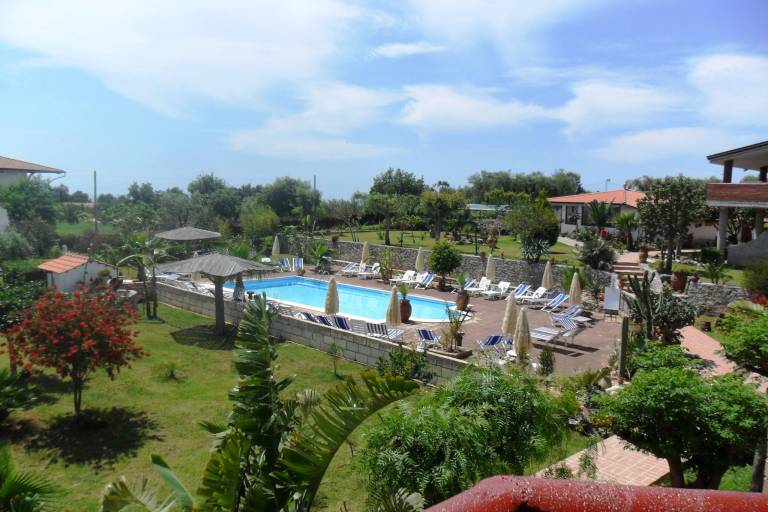 Pleasant house with terrace, garden & pool | Close to the beach | Pet-friendly — photo 2