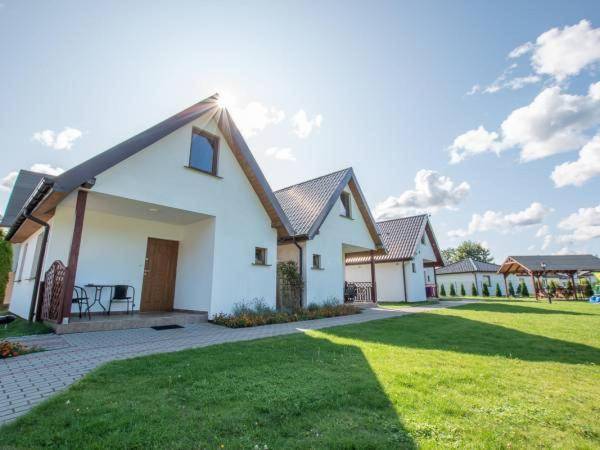 Vacation home with barbeque & garden in Darlowo