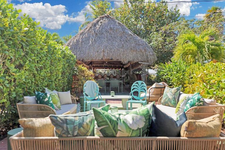 Tropical Cottages — photo 3