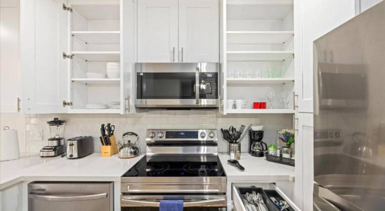 Apt Montrose-Midtown-Museums-Games-WiFi-Parking M1 — photo 4