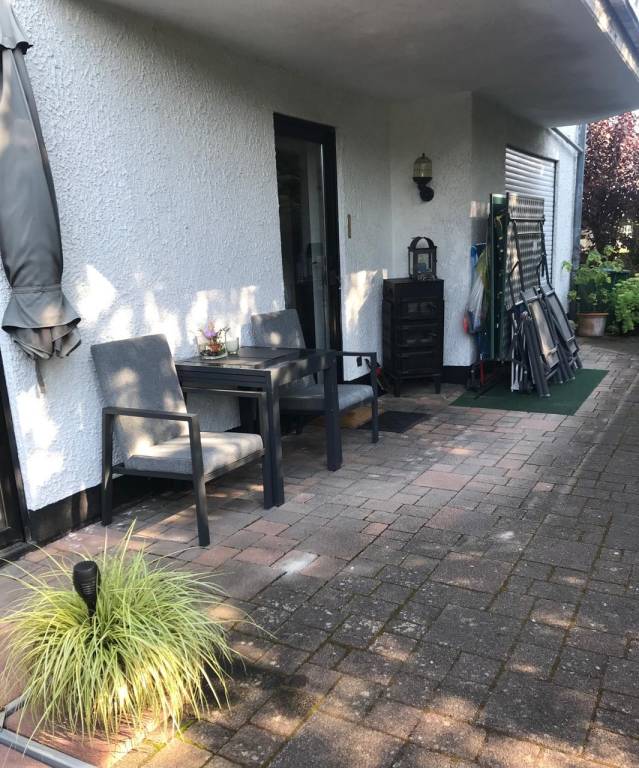 Apartment with patio, yard & barbecue — photo 5