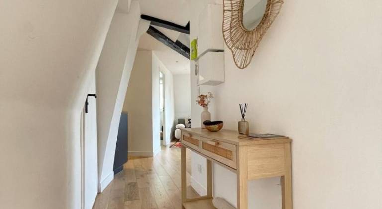 Apartment | Close to Palais des Beaux-Arts de Lille — photo 2
