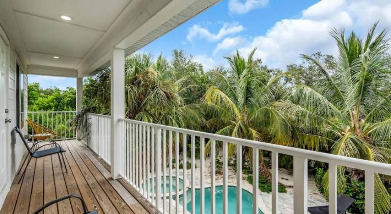 Villa with pool & jacuzzi | Pet-friendly — photo 5