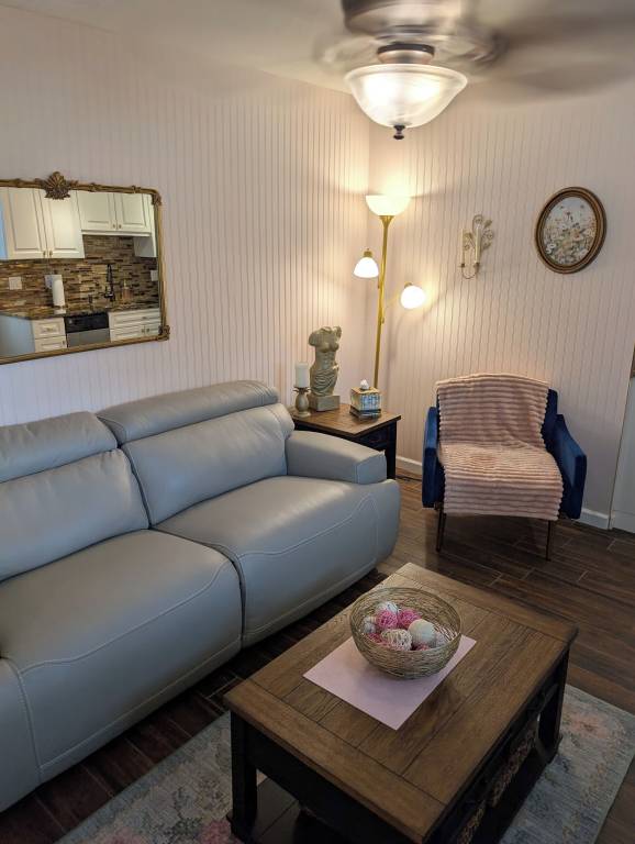 Condo  Paradise Lakes