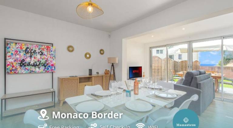 Apartment with terrace & yard in Menton