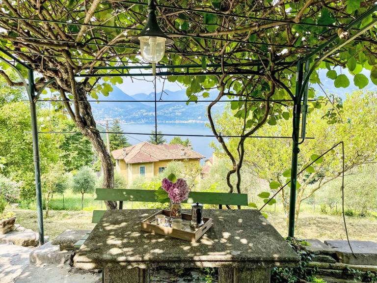 Casa  Esino Lario