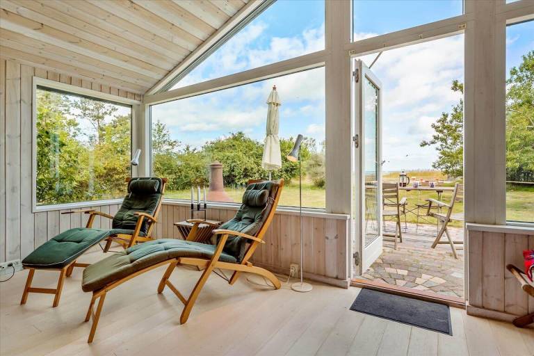 Fully equipped pleasant vacation home with patio, sauna & barbecue | Sea view | Beach nearby | Pet-friendly — photo 4