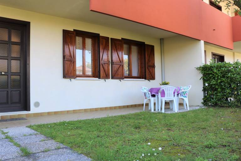 Family-oriented beautiful rental apartment with garden | Garden view | Pets allowed in Lignano Sabbiadoro