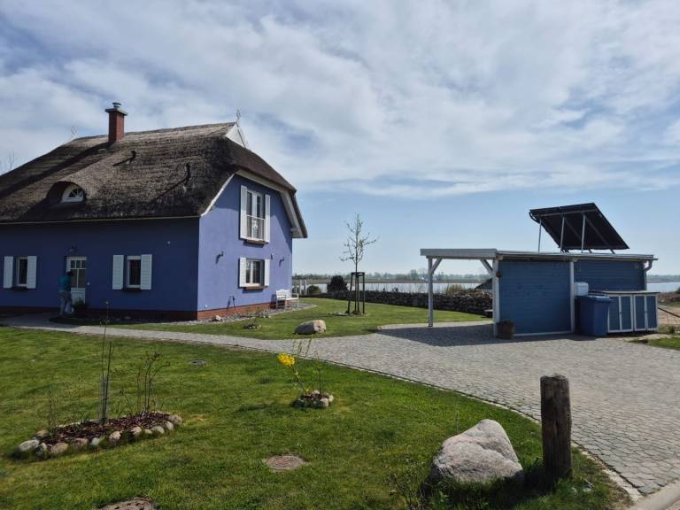 Ferienhaus Utkiek mit Blick auf die Puddeminer Wiek – Entspannung mit Hafenblick — photo 2