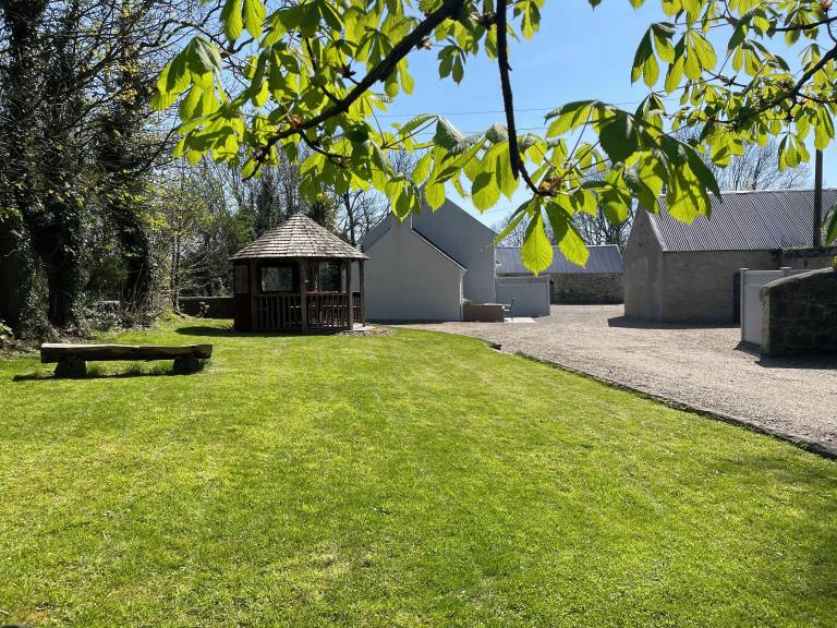 Farmhouse Lismore Heights