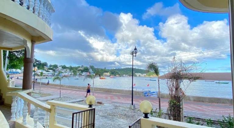 Holiday apartment with grill & patio in Puerto Galera
