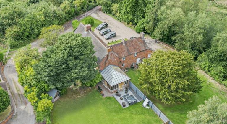 250 m&sup2; Ferienhaus