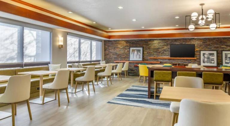 Comfort Inn & Suites Rapid City near Mt Rushmore — photo 4