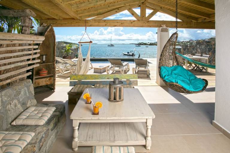 House Orient Bay