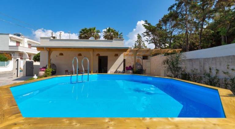 House with pool in Manduria
