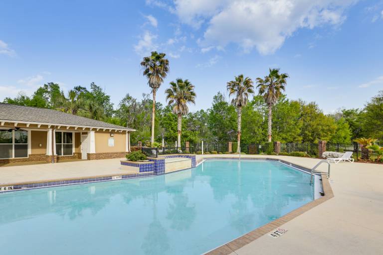 3 Mi to FSU! Pet-Friendly Townhome w/ Pool Access — photo 5