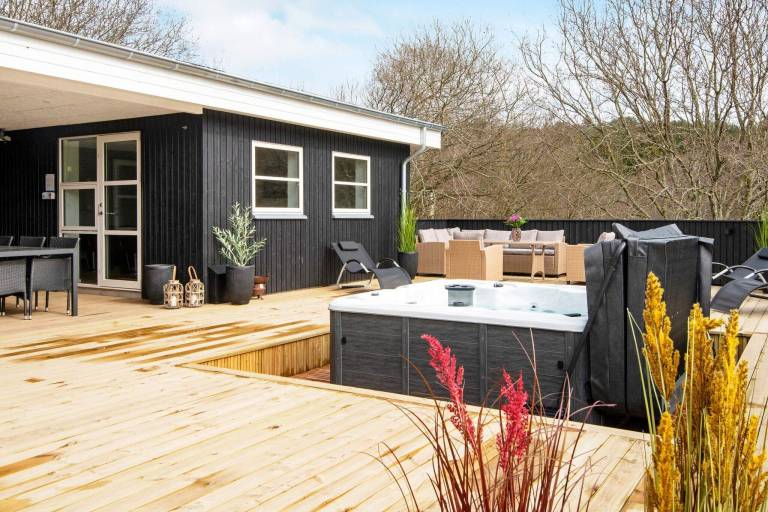 Vacation home with sauna, barbecue & terrace — photo 2