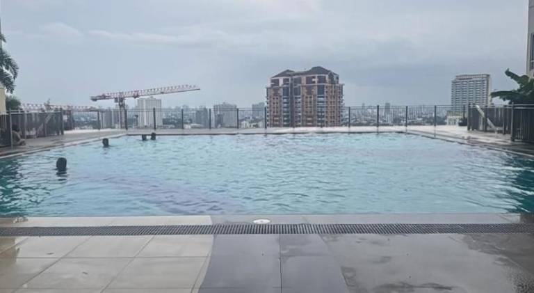 Serviced apartment with private pool — photo 3