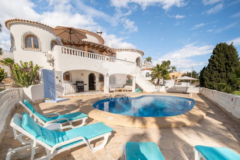 Fully equipped beautiful villa with private pool, garden & terrace | Pet-friendly in Alicante
