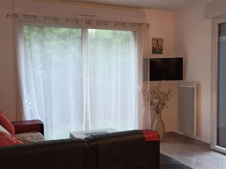 Vacation home with garden — photo 4