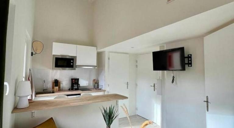 Fully equipped rental apartment | Suitable for remote work | Pets are welcome — photo 3
