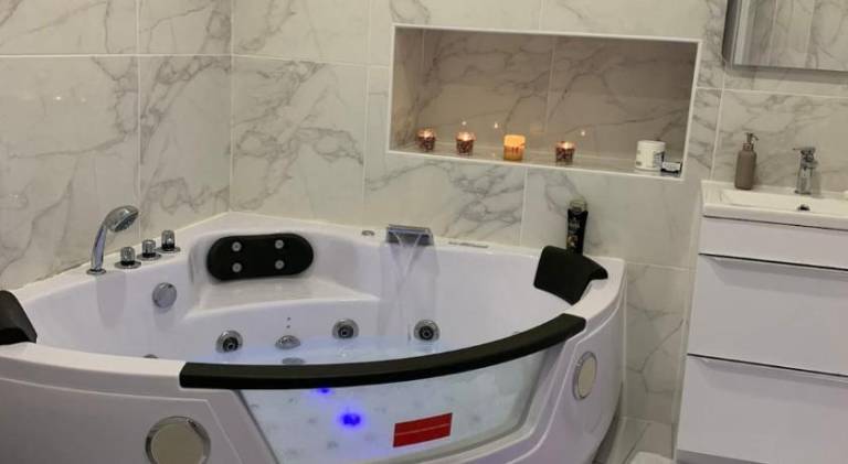 Charming house with hot tub | Dogs allowed — photo 3