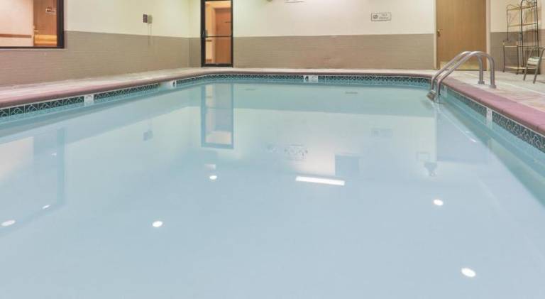Baymont By Wyndham Portage — photo 4