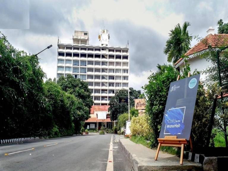 Woodlands Hotel