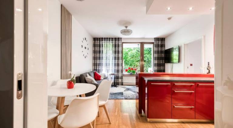 Rental apartment with yard in Prague