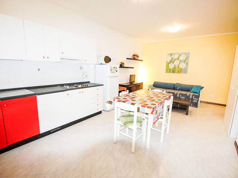 Holiday apartment with patio & yard — photo 4