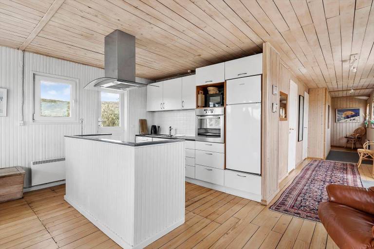 Vacation home with sauna, jacuzzi & BBQ — photo 5