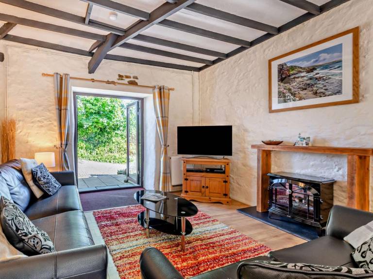 Fully equipped charming cottage with pool & yard | Dogs allowed in Bude