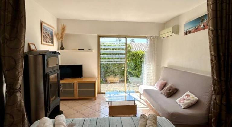 Rental apartment with terrace — photo 2