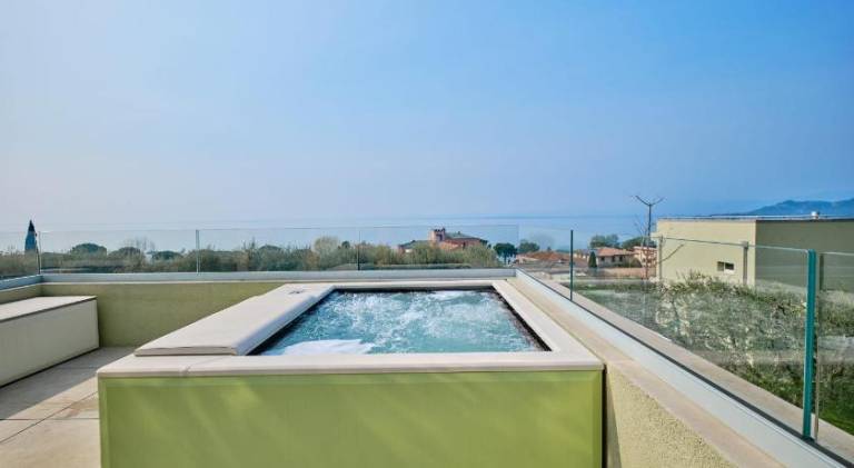 Charming rental apartment with garden, patio & jacuzzi | Good for workation | Pets are welcome — photo 5