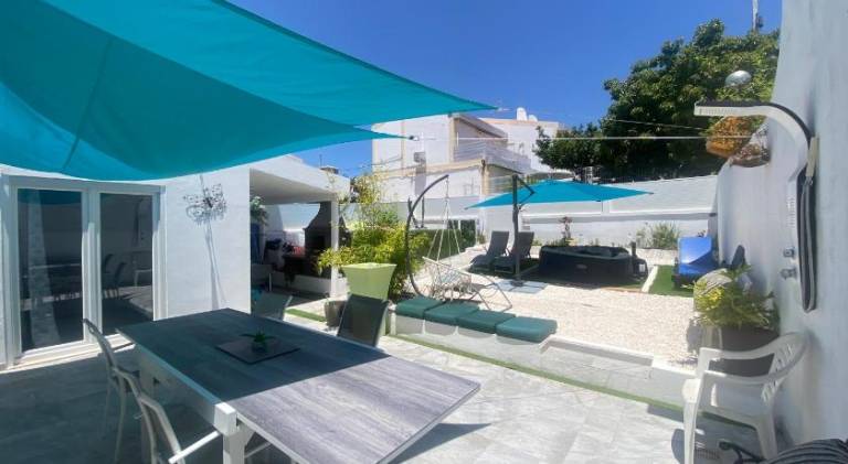Vacation home with terrace, private pool & yard | Perfect for remote work in Albufeira