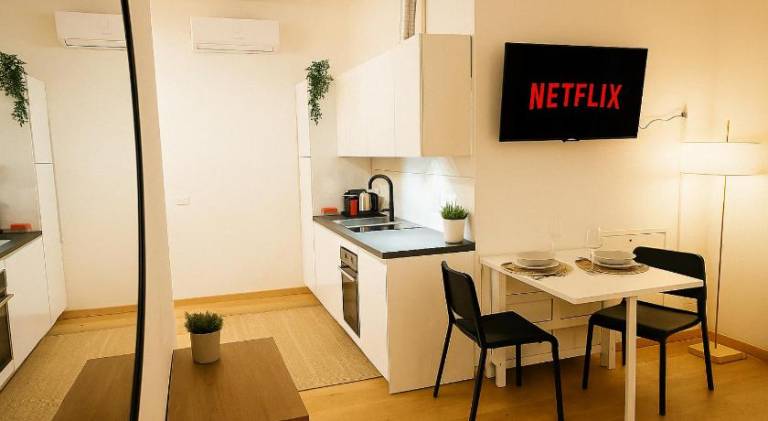 Rental apartment with patio — photo 2