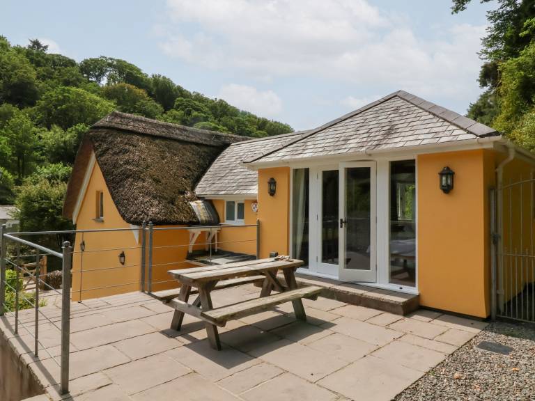 Cottage with garden | Beach view — photo 3