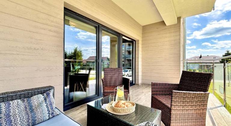 Rental apartment with hot tub & pool — photo 5