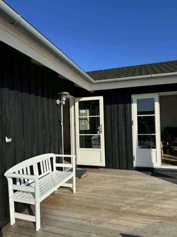 Lovely holiday home with beautiful views — photo 3