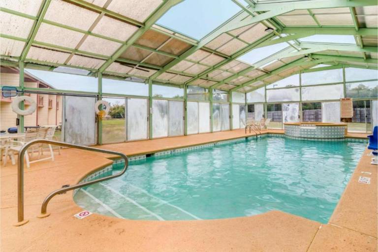 Perry Inn & Suites National Fairground I 75 — photo 2