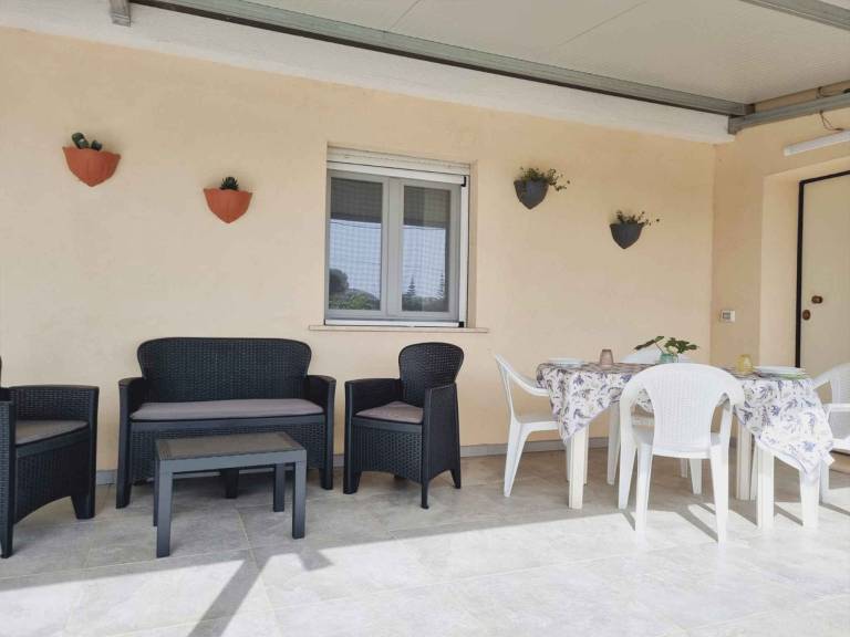Villa with terrace, yard & barbecue — photo 2