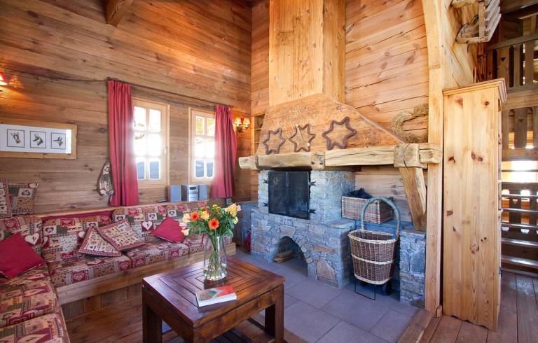 Chalet, 200m from resort center, sauna, terrace, balcony, fireplace or stove, parking, tv — photo 3