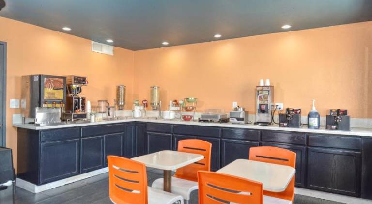 Vagabond Inn Buttonwillow North I-5 — photo 4