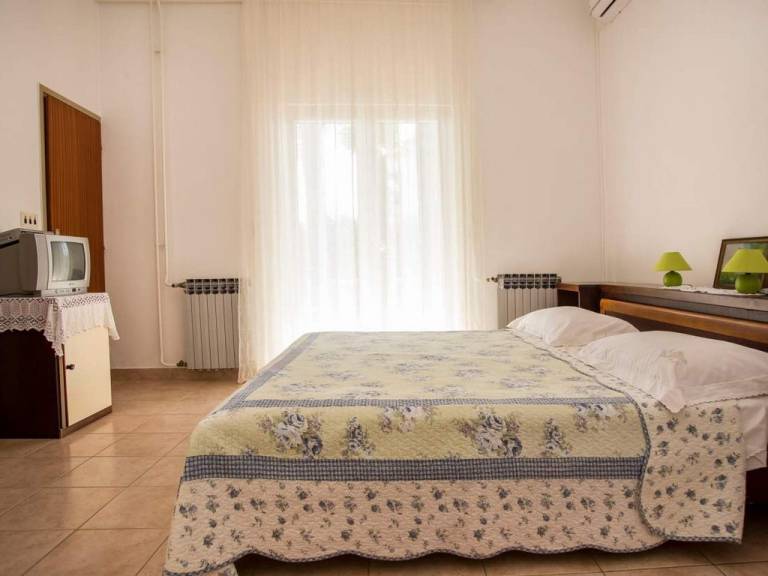 Lovely rental apartment with terrace | Pets allowed — photo 4