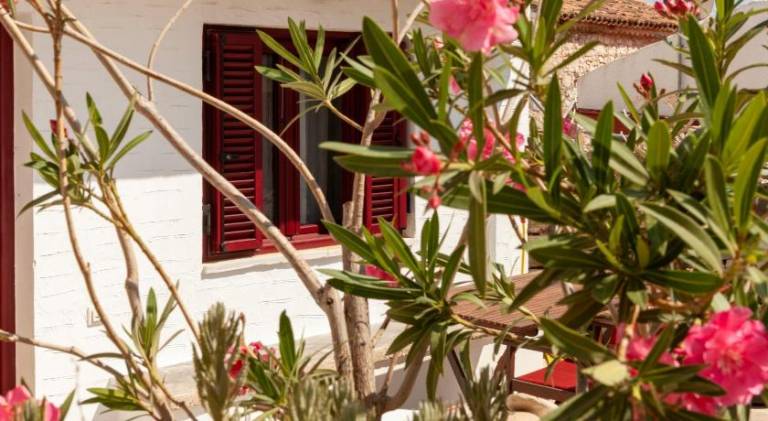 Vacation home with terrace in Samos